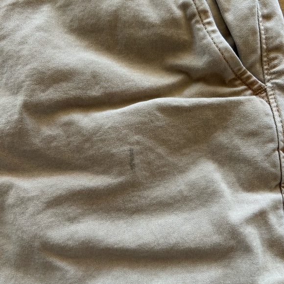 Men’s American Eagle Khaki Shorts - Picture 4 of 5